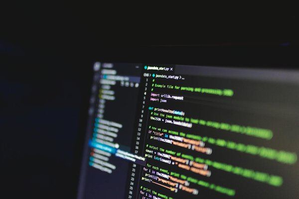 Optimierung der Gebäudeeffizienz: Der Einfluss von IoT-Sensoren auf die Überwachung und Verbesserung